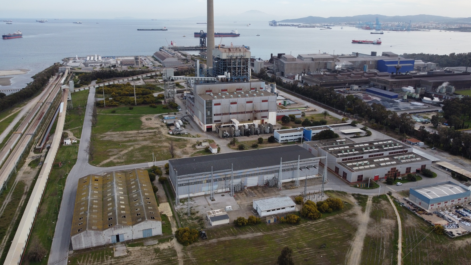 Central_de_Los_Barrios_en_Cádiz_que_EDP_transformará_en_el_valle_del_hidrógeno_renovable_del_Campo_de_Gibraltar.jpg